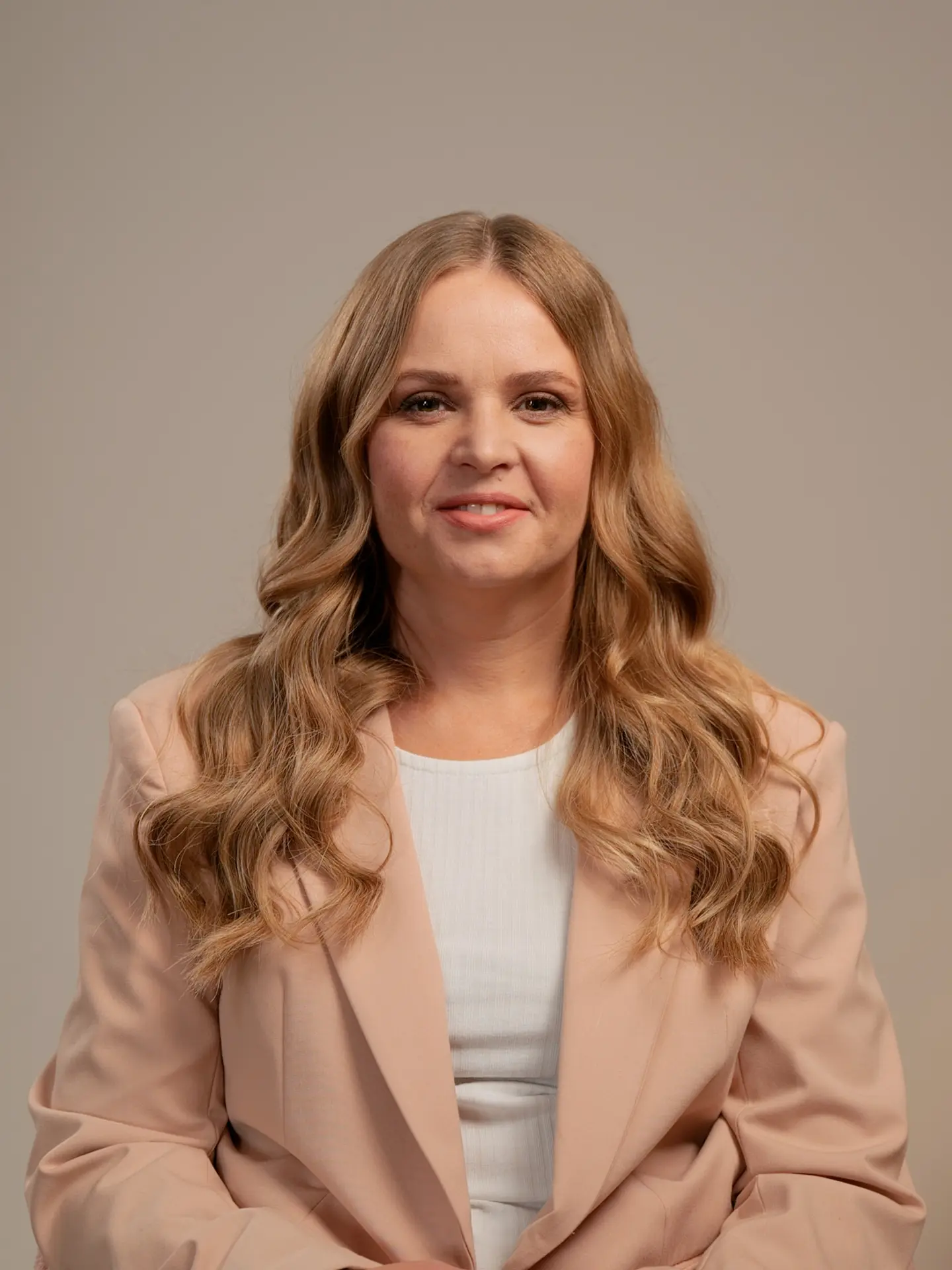 Sabrina Poser Friseur Herford Team Aljona Reimer Portrait