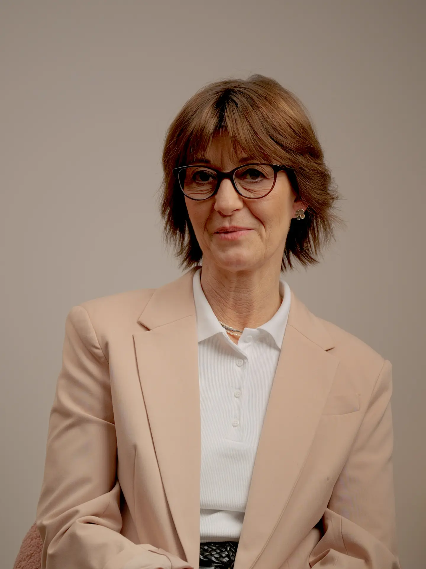 Sabrina Poser Friseur Herford Team Ilka Jonas Portrait neu